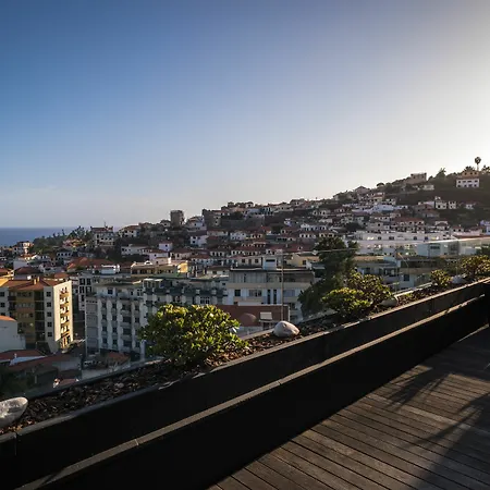 Arts In Penthouse Til Sol Funchal (Madeira)