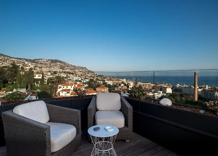 Arts In Penthouse Til Sol アパート フンシャル