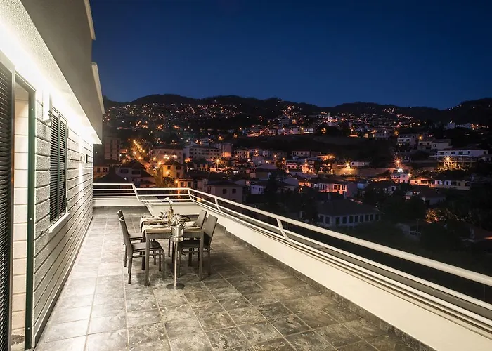 Arts In Penthouse Til Sol アパート