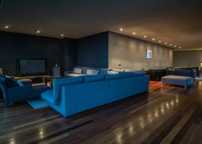 Arts In Penthouse Til Sol アパート フンシャル