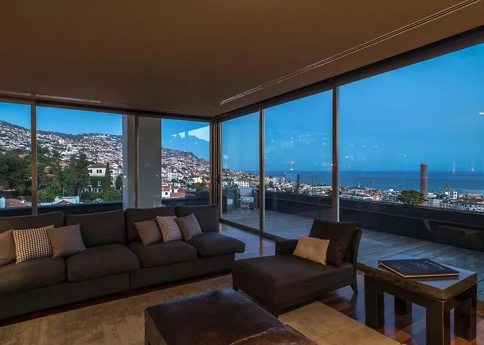 Arts In Penthouse Til Sol * フンシャル